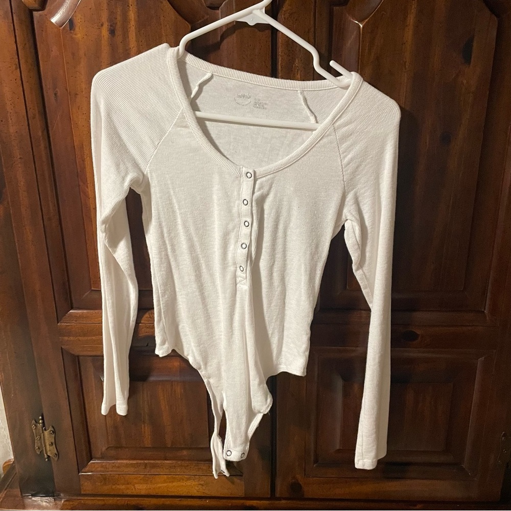 Aerie Cream Long Sleeve Bodysuit